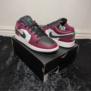 Air Jordan 1 lows youth size 4.5